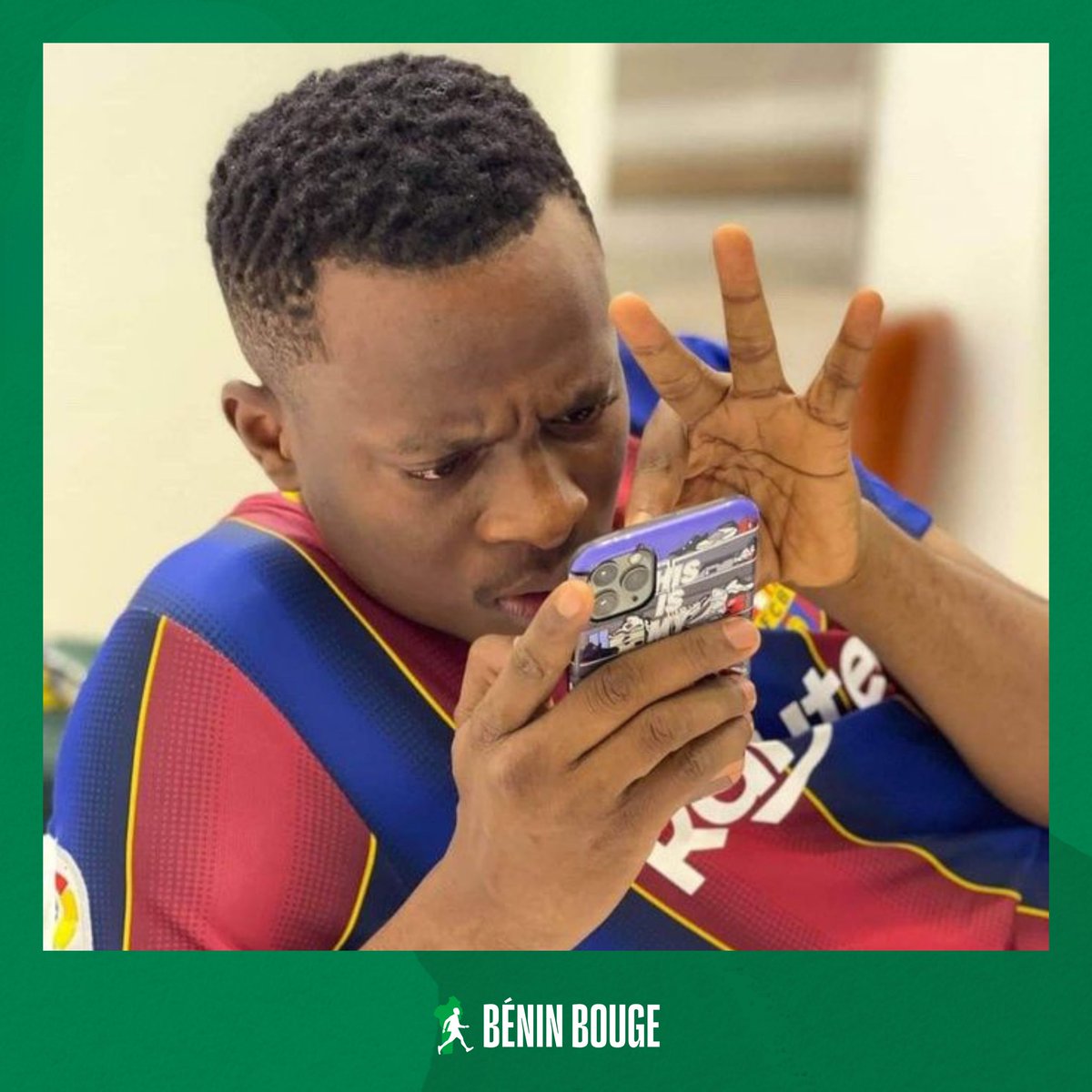 Certains d'entre vous cherchant en vain le message du patron qui dit de rester à la maison aujourd'hui pour débuter un long weekend. 🤣

#LeCM