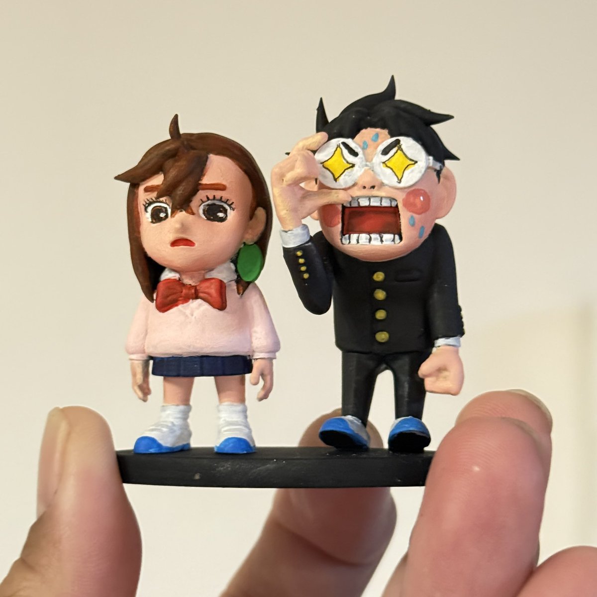 興奮して嬉々として説明するオカルンとそれを聞いて虚無になるモモを作りました！
来週のダンダダンが楽しみですなぁ！！