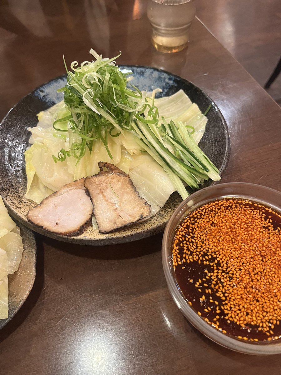 夏は辛部のつけ麺が食べたくなるの！

茹でたキャベツだーいすき
辛さはだいたい30🌶！