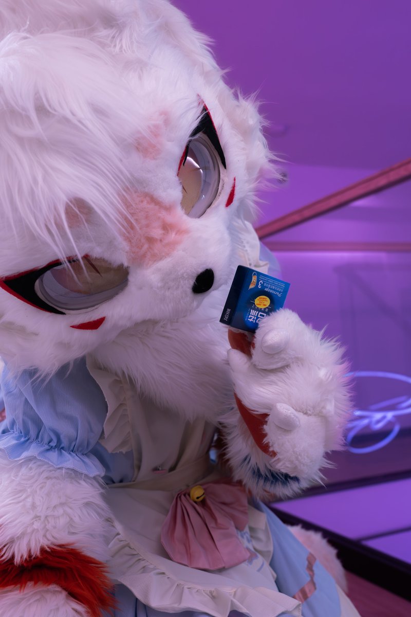 Glaze-cat tweet media