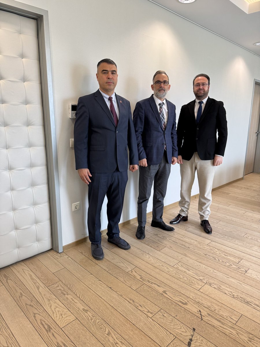 Sayın Başkanımız <a href="/BirolYentur/">Birol Yentür</a> Sağlık Bakanlığı Strateji Geliştirme Başkanlığı Başkanı ile toplantı gerçekleştirmiş, sektör konuları istişare edilmiştir.
<a href="/saglikbakanligi/">T.C. Sağlık Bakanlığı</a>