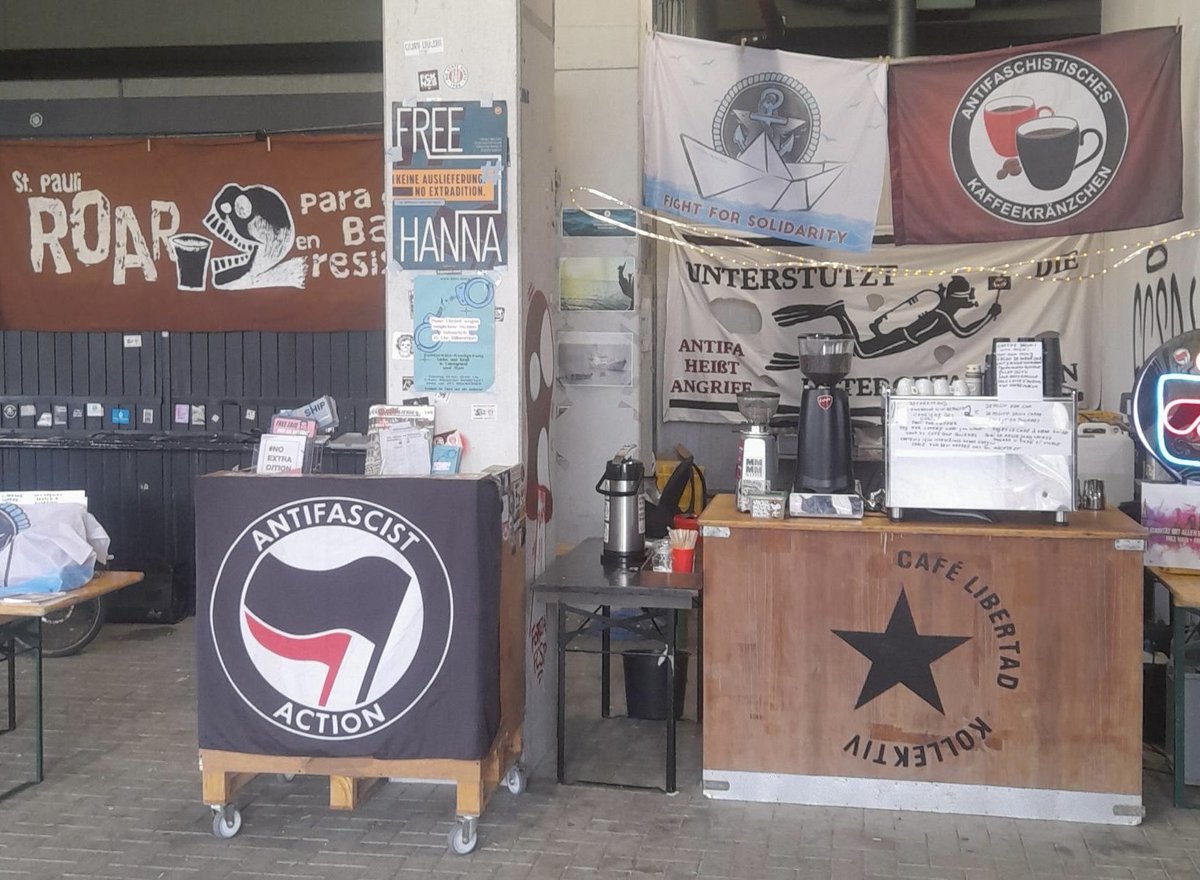 Dieses Jahr feiert das Antira 20 Jahre. Wir freuen uns, es mit einem Kaffeestand zu unterstützen. Das Turnier findet im Millerntor statt. U.a. werden Zeitzeug*innengespräche mit Überlebenden der Shoa ein Programmpunkt sein. Kein Fußball den Faschist*innen! #fcsp #FreeAllAntifas