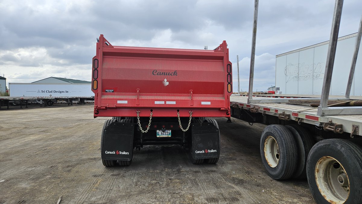 RichardWiebe204's tweet image. We would like to thank WWF Construction on the purchase of this new 2026 Canuck Trailers R3 2800 tandem all steel square box end dump. Built tough for the big boulders but yet light enought to get a good payload of sand and gravel. #quereltrailers #canucktrailers #haulmore