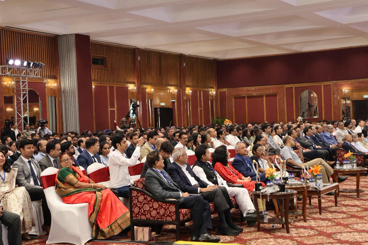 Nirmala Sitharaman Office (@nsitharamanoffc) on Twitter photo Smt <a href="/nsitharaman/">Nirmala Sitharaman</a> addressed the audience at the Lakshmipat Singhania - IIM, Lucknow National Leadership Awards in New Delhi.
Also present on the occasion were Shri <a href="/NKSingh_MP/">N. K. Singh</a> Chairman -15th Finance Commission, Professor M P Gupta- Director <a href="/IIML/">IIM Lucknow</a> and Shri R P Singhania, Vice Smt <a href="/nsitharaman/">Nirmala Sitharaman</a> addressed the audience at the Lakshmipat Singhania - IIM, Lucknow National Leadership Awards in New Delhi.
Also present on the occasion were Shri <a href="/NKSingh_MP/">N. K. Singh</a> Chairman -15th Finance Commission, Professor M P Gupta- Director <a href="/IIML/">IIM Lucknow</a> and Shri R P Singhania, Vice