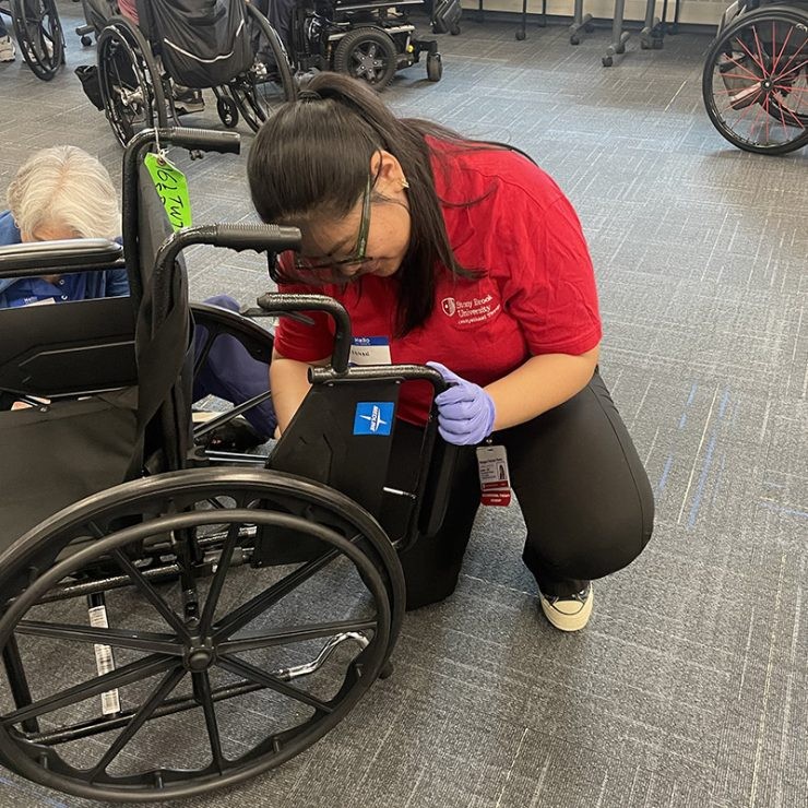 Stony Brook Medicine (@stonybrookmed) on Twitter photo 23% of adults in #SuffolkCounty have a disability (<a href="/HealthNYGov/">NYSDOH</a>), many of whom rely on mobility devices. And more than half of wheelchair users experience malfunctions. Cue <a href="/stonybrooku/">Stony Brook University</a> OT students who hosted a “Wheelchair Clean-Up & Tune-Up" w/ <a href="/icsny/">ICS New York</a>: bit.ly/4mzNztr 23% of adults in #SuffolkCounty have a disability (<a href="/HealthNYGov/">NYSDOH</a>), many of whom rely on mobility devices. And more than half of wheelchair users experience malfunctions. Cue <a href="/stonybrooku/">Stony Brook University</a> OT students who hosted a “Wheelchair Clean-Up & Tune-Up" w/ <a href="/icsny/">ICS New York</a>: bit.ly/4mzNztr