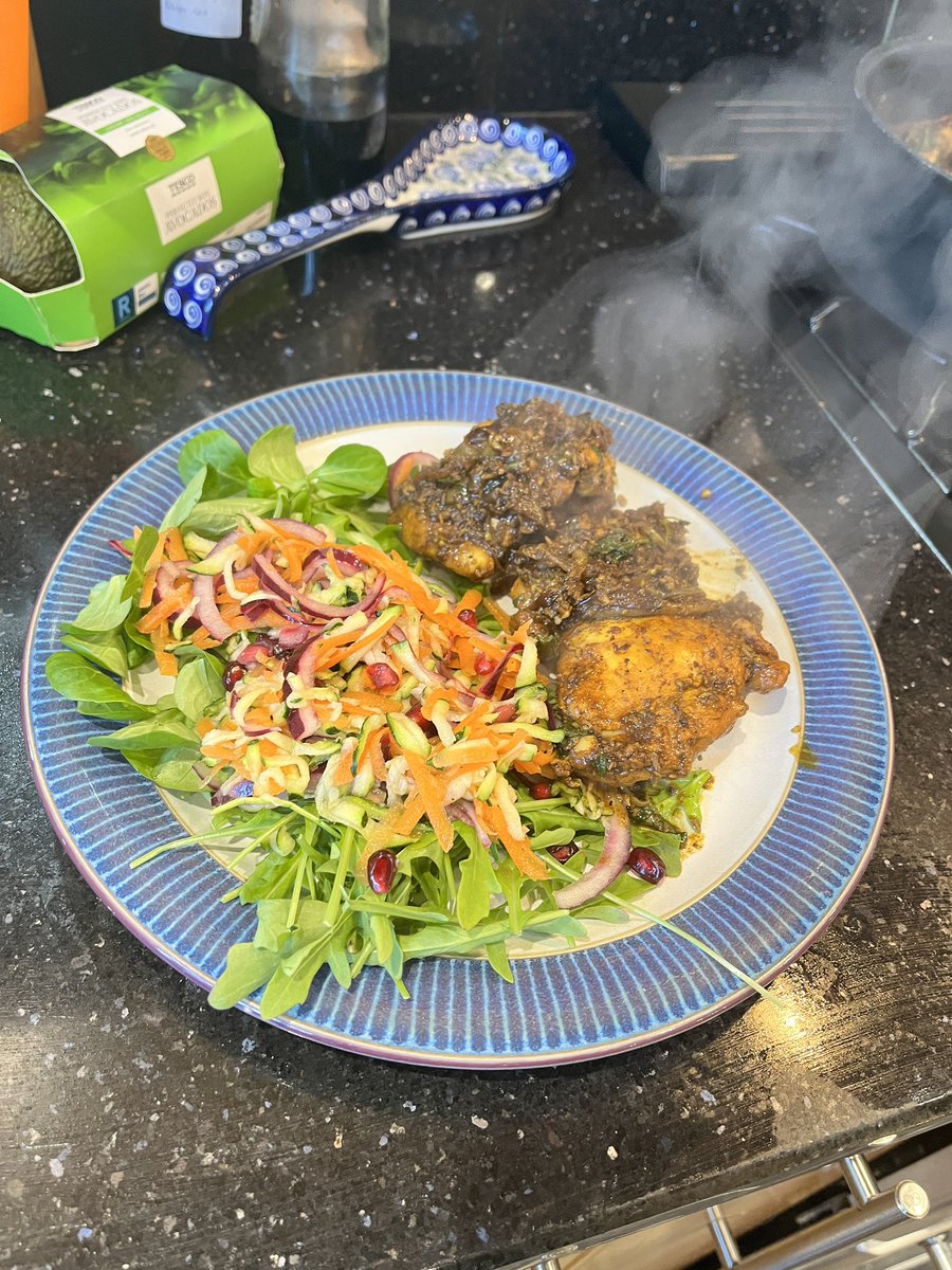 lee_wilkinson2's tweet image. 💥 This goan chicken curry was certainly one to take time over. Serve the dish with rice, naan or a simple salad. Enjoy making! 🥰

🌟💫 Recipe from #MaunikaGowardhan 

#WilkoCooks #Homemade #ChickenCurry #IndianSaturday #FYP #TwitterSupperClub