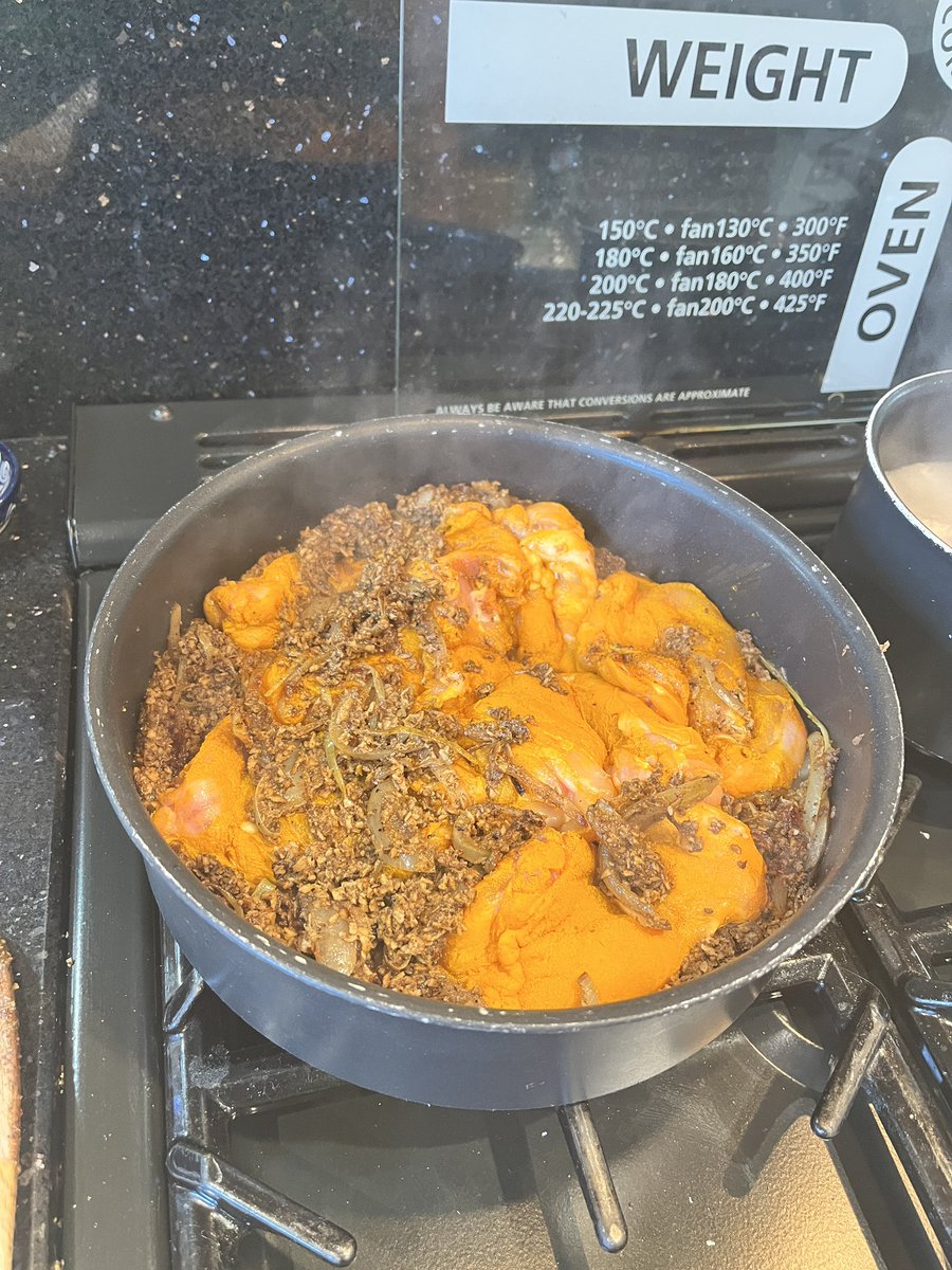 💥 This goan chicken curry was certainly one to take time over. Serve the dish with rice, naan or a simple salad. Enjoy making! 🥰

🌟💫 Recipe from #MaunikaGowardhan 

#WilkoCooks #Homemade #ChickenCurry #IndianSaturday #FYP #TwitterSupperClub