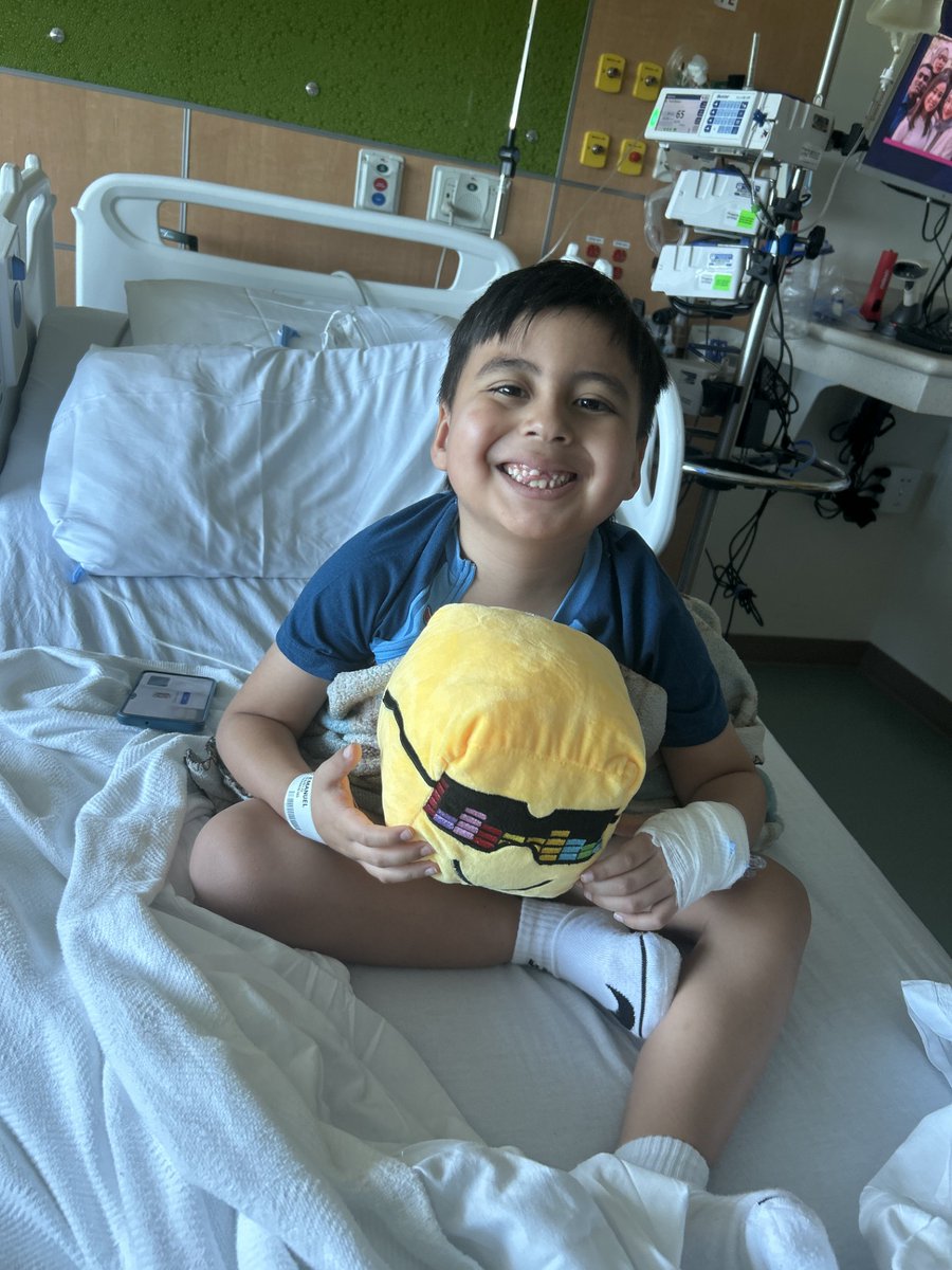 We sent Warrior Ever a squishy to cheer him up during treatment. 

We think it helped! ❤️🎗