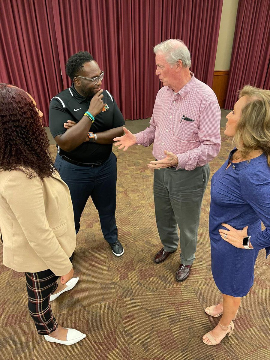 ShevrinJones's tweet image. Florida lost a good one today.

When I was first elected, former Sen. &amp;amp; FSU President John Thrasher gave me a tour of campus and shared advice I’ll never forget:

“The Senate is where the grownups sit and negotiate — so be one of the grownups in the room and go do good.”

A true…