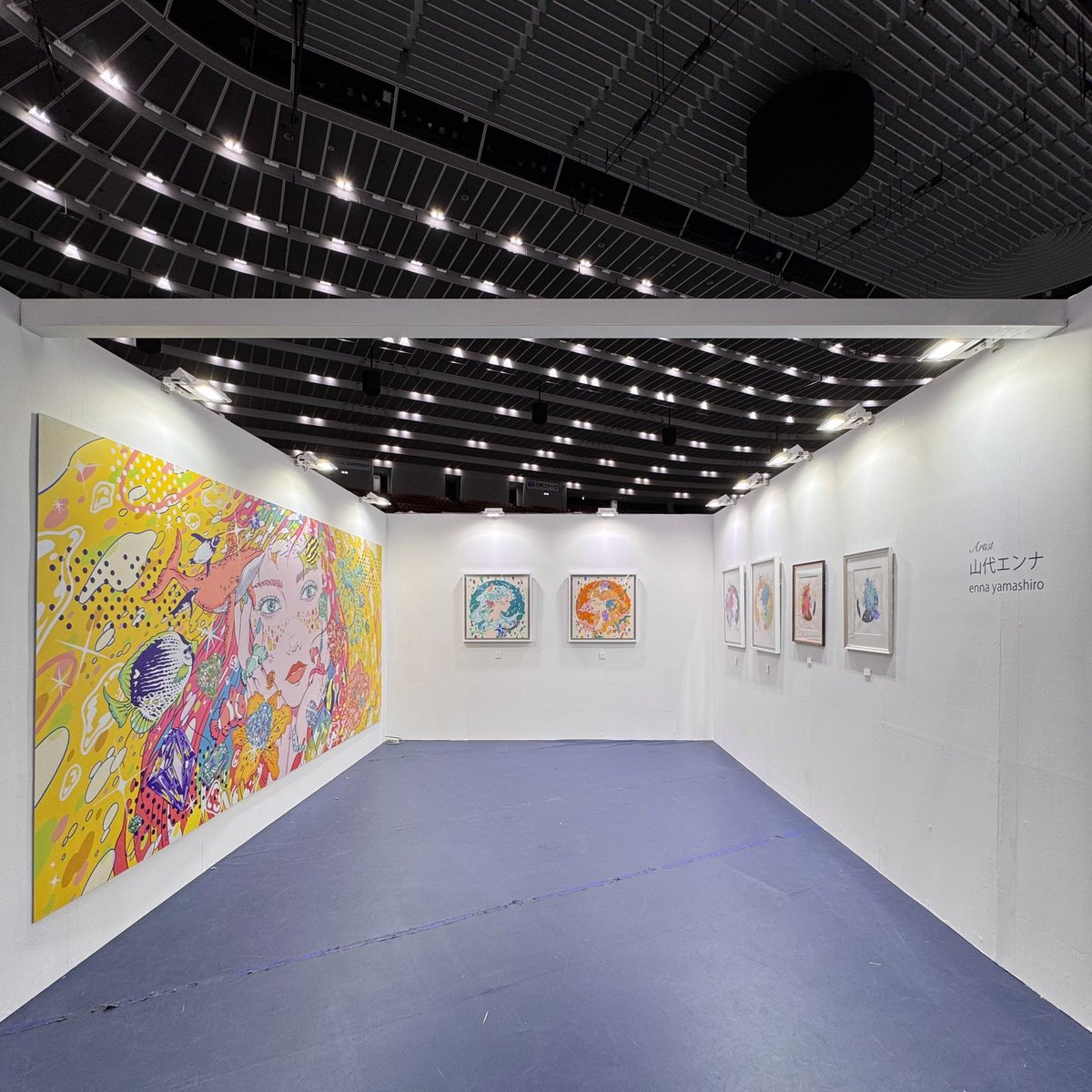 ennayamashiro's tweet photo. 【OSAKA INTERNATIONAL ART 2025】

いよいよ明日から開催する
大阪インターナショナルアート2025
今回は画家としての山代エンナの作品展として、人物画の既存作品を展示・販売いたします。
私はブースNo.74、阪急阪神百貨店ギャラリーからの出展です。
イラストレーターとしての活動とはまた異なる、画家としての作品群をお楽しみいただければ幸いです！
素敵なご縁がありますように。

5月31日(土)・6月1日(日)@大阪城ホール
＊入場にはチケットが必要です。
▶︎ https://t.co/m4fEBS4aJa