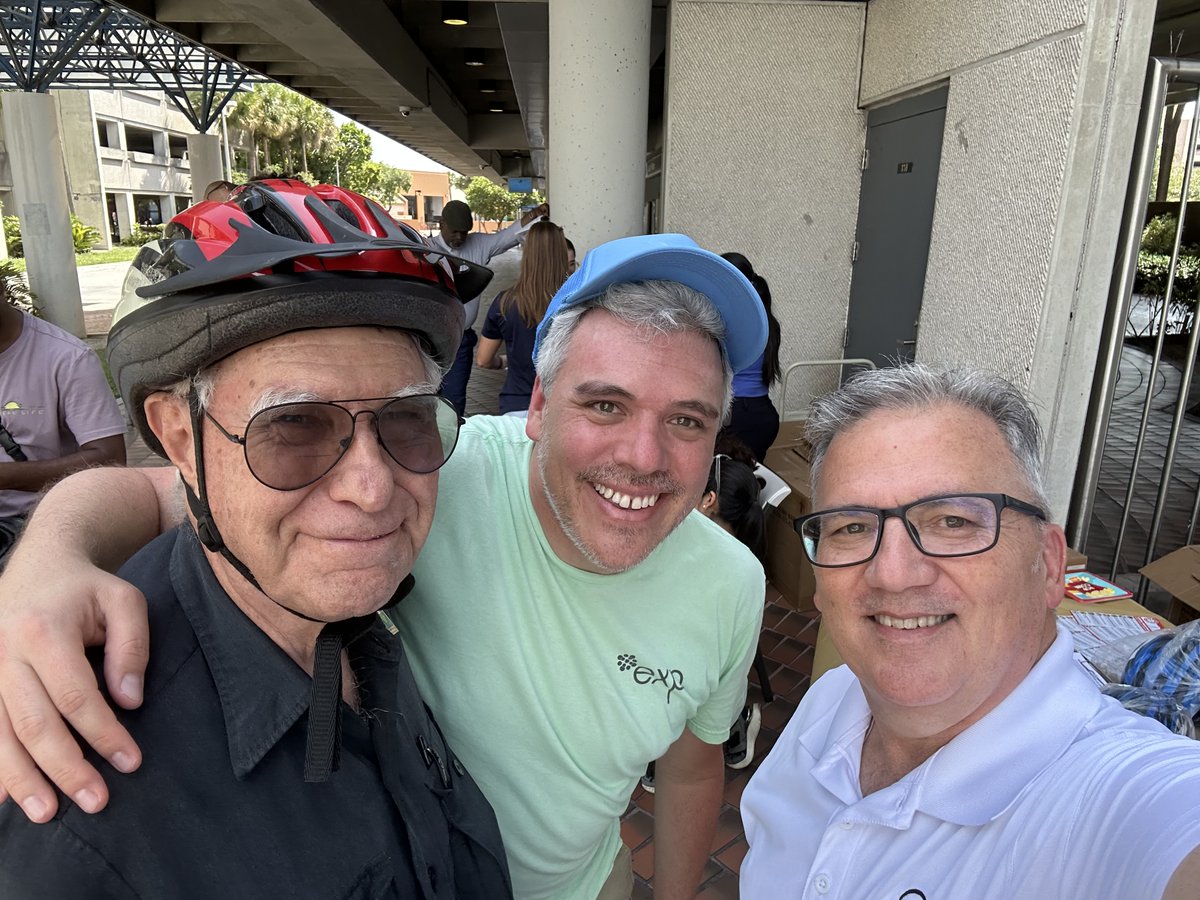 Thank you to everyone who joined us at the South Miami Metrorail Station for our Free Helmet Giveaway &amp; Community Survey Event!