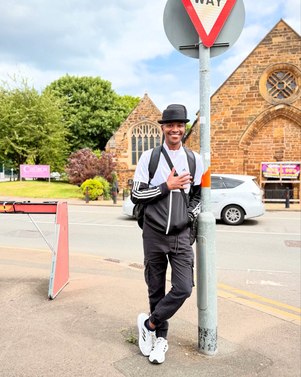 SamSamido's tweet image. Warming up for the camden London show tonight!
Northampton see you tomorrow!
