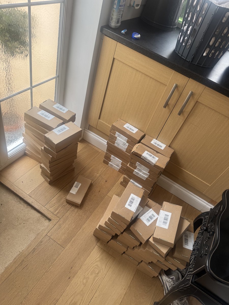 "don't the links die after one order because the retailer updates the listing?"

bandit user, 100 orders in to a loop: