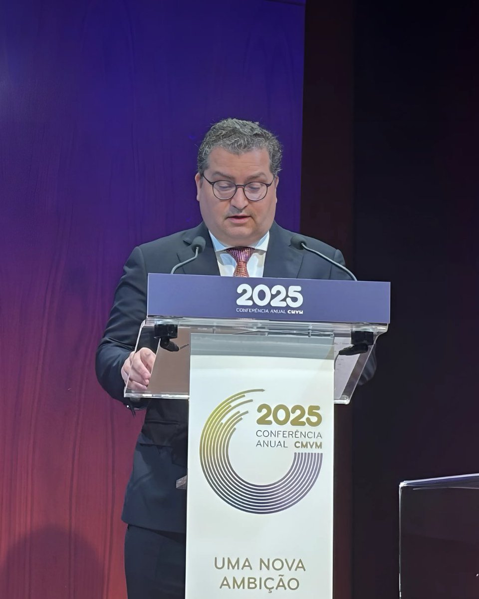 Joaquim Miranda Sarmento (@jmirandsarmento) on Twitter photo Participei hoje na Conferência Anual da <a href="/CMVM_pt/">CMVM - Comissão do Mercado de Valores Mobiliários</a>, que debateu “Mercados de Capitais: Perspetivas e Desafios Globais” e teve como Keynote Speaker a Comissária Europeia Maria Luís Albuquerque. Participei hoje na Conferência Anual da <a href="/CMVM_pt/">CMVM - Comissão do Mercado de Valores Mobiliários</a>, que debateu “Mercados de Capitais: Perspetivas e Desafios Globais” e teve como Keynote Speaker a Comissária Europeia Maria Luís Albuquerque.