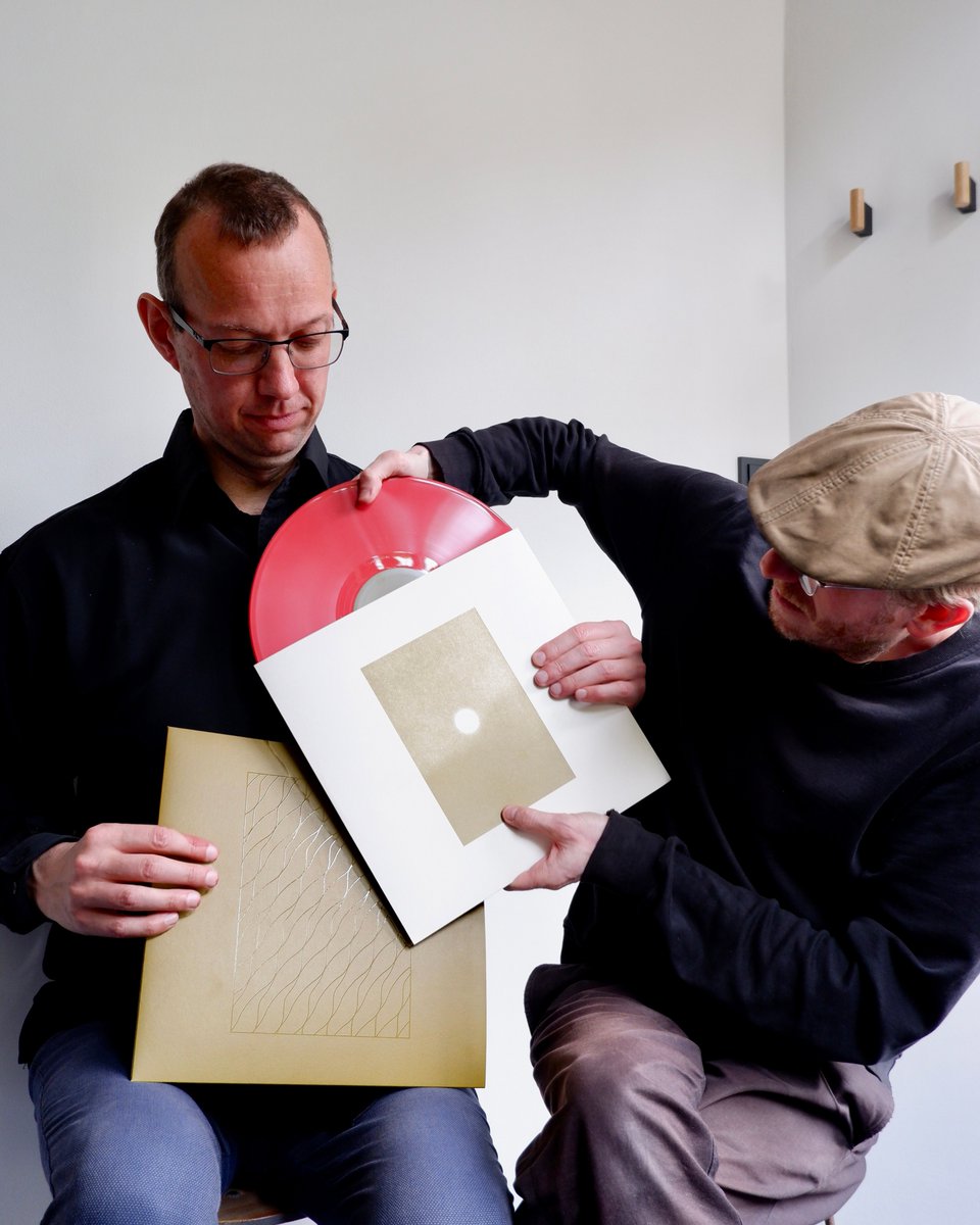 Erik K. Skodvin (@_knive) on Twitter photo Happy release date to us! Our first Deaf Center record since 2019, "Reverie", is out and streaming today! >> tr.ee/C3yLY2Fkdn
LP + Digital out on <a href="/sonicpieces/">sonic pieces</a>.
Recorded live at Morphine Raum, Berlin, 2024
>> sonicpieces.com/release/deaf-c…
>> mi-so-store.com/products/deaf-…
<a href="/ottoat/">Otto A. Totland</a> Happy release date to us! Our first Deaf Center record since 2019, "Reverie", is out and streaming today! >> tr.ee/C3yLY2Fkdn
LP + Digital out on <a href="/sonicpieces/">sonic pieces</a>.
Recorded live at Morphine Raum, Berlin, 2024
>> sonicpieces.com/release/deaf-c…
>> mi-so-store.com/products/deaf-…
<a href="/ottoat/">Otto A. Totland</a>