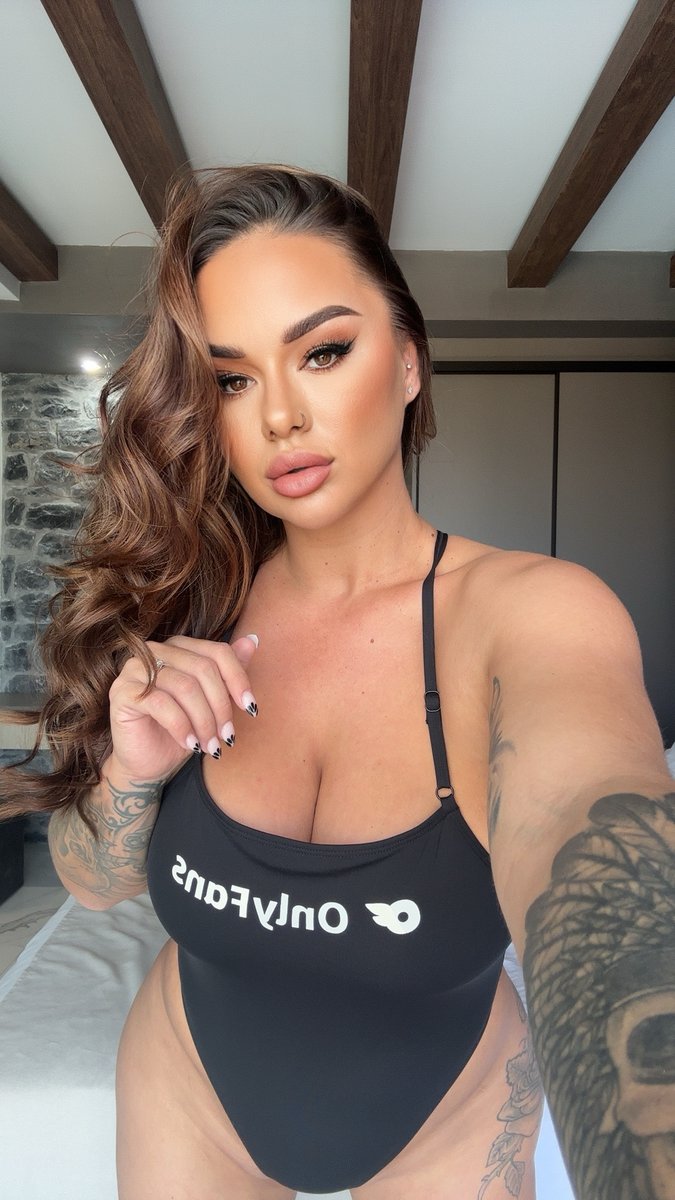 MicaMartinez_25's tweet image. RT and Comment for that FREE VIP Pass