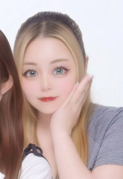 今日は久しぶりに
女子3人で遊んだから
彼女に色んな写真送ったら
｢めっちゃ可愛い｣って褒めてくれた🥰
彼女のおかげで自己肯定感上がる！