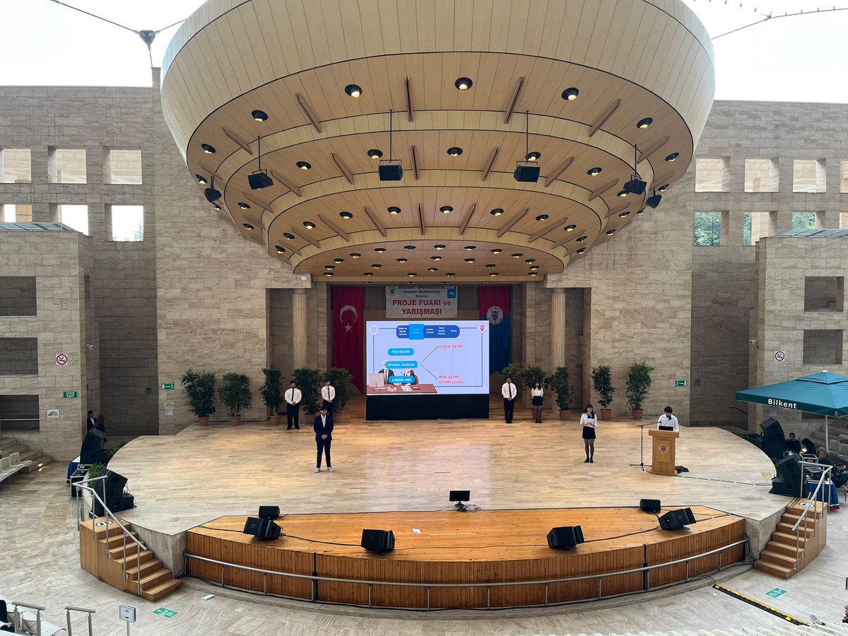 🎓 Bilkent Üniversitesi Endüstri Mühendisliği Bölümü “Proje Fuarı ve Yarışması”na katılarak, genç mühendis adaylarının yenilikçi fikirlerini dinledik!

🚀 Her biri titizlikle hazırlanmış projeler, öğrencilerin analitik düşünme becerilerini, problem çözme yetkinliklerini ortaya