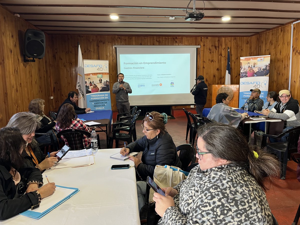 InnovativaDE's tweet photo. Esta semana cerramos el módulo Gestión Financiera, del programa "Desafío 40" para emprendedores de Ovalle. Esta iniciativa es financiada por @corfocoquimbo y ejecutada por @InnovativaDE 
Mas información en https://t.co/c6BdlGg3nt https://t.co/F5RBmrWuTQ