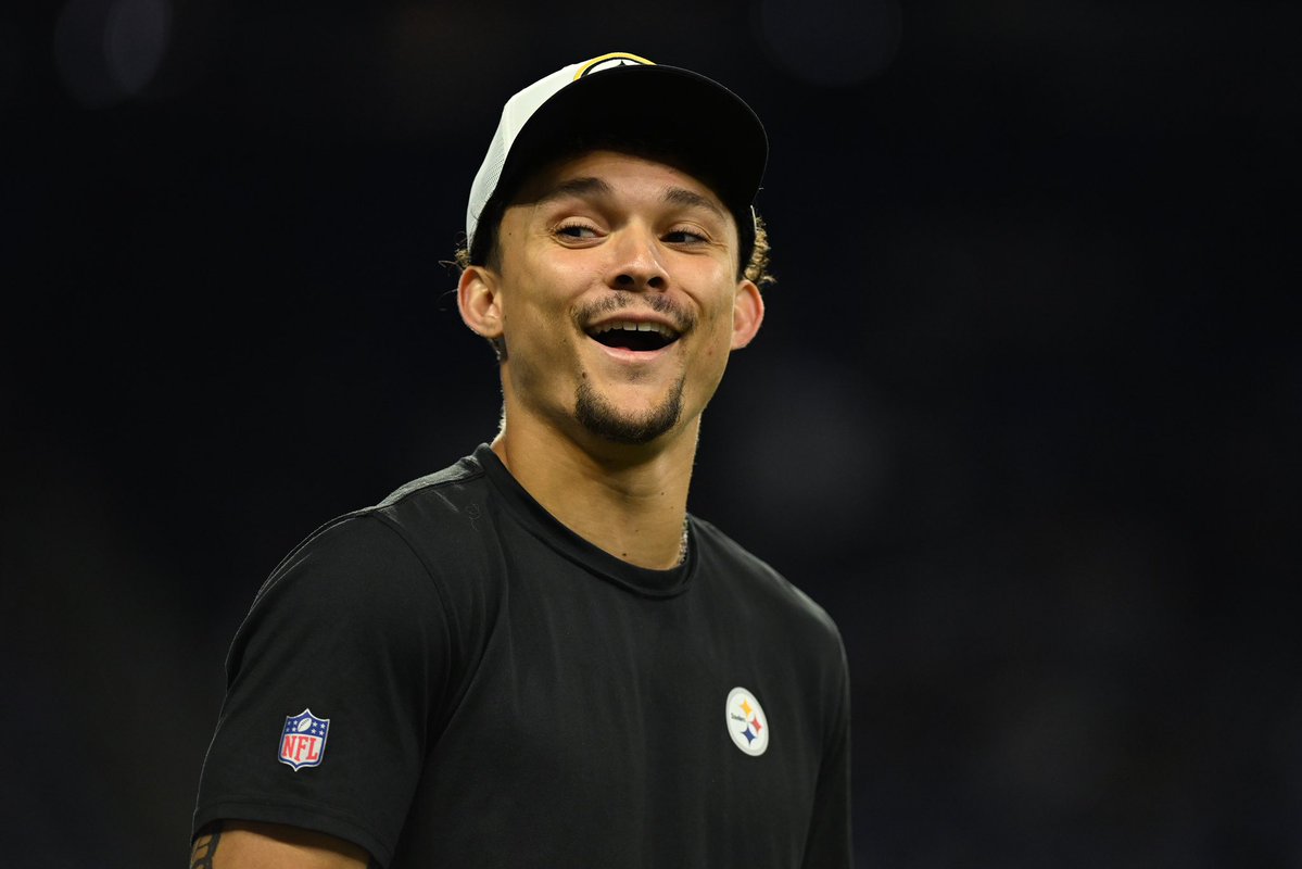 The 33rd Team (@the33rdteamfb) on Twitter photo Roman Wilson played just five snaps in his rookie year after injuries derailed his season
Looking back at our pre-draft scouting report on Roman Wilson, via the legendary <a href="/gregcosell/">Greg Cosell</a> 📝
STRENGTHS:
- Extensive experience as a slot receiver with multiple splits and releases. Roman Wilson played just five snaps in his rookie year after injuries derailed his season
Looking back at our pre-draft scouting report on Roman Wilson, via the legendary <a href="/gregcosell/">Greg Cosell</a> 📝
STRENGTHS:
- Extensive experience as a slot receiver with multiple splits and releases.