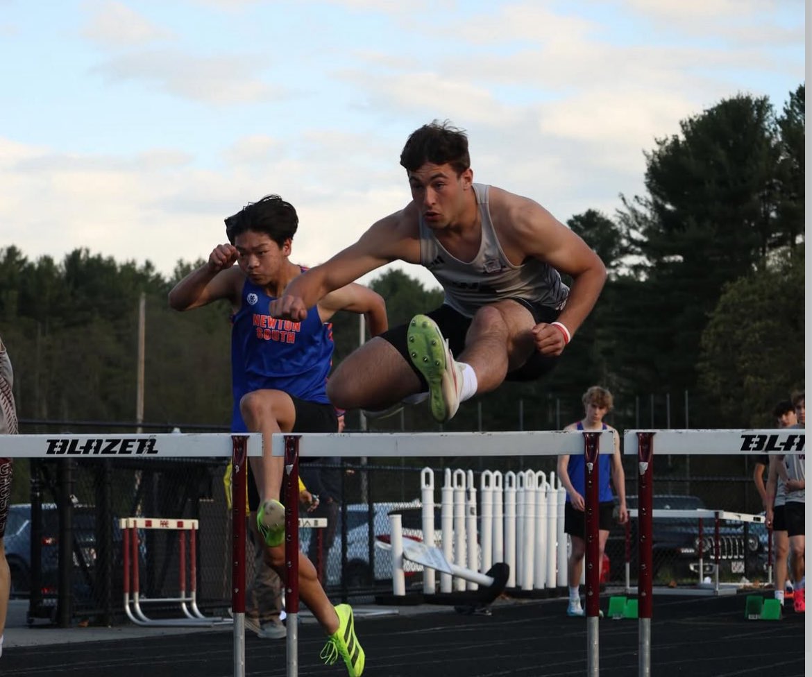 Congratulations to Westford Academy’s Ryan Kyle’25 for breaking the Massachusetts State Record in the 400M Hurdles (52.12) DIVISION 1 STATE CHAMPION! <a href="/GlobeLars/">Craig Larson</a> <a href="/BostonHeraldHS/">Danny Ventura</a> <a href="/LowellSunSports/">Lowell Sun Sports</a>