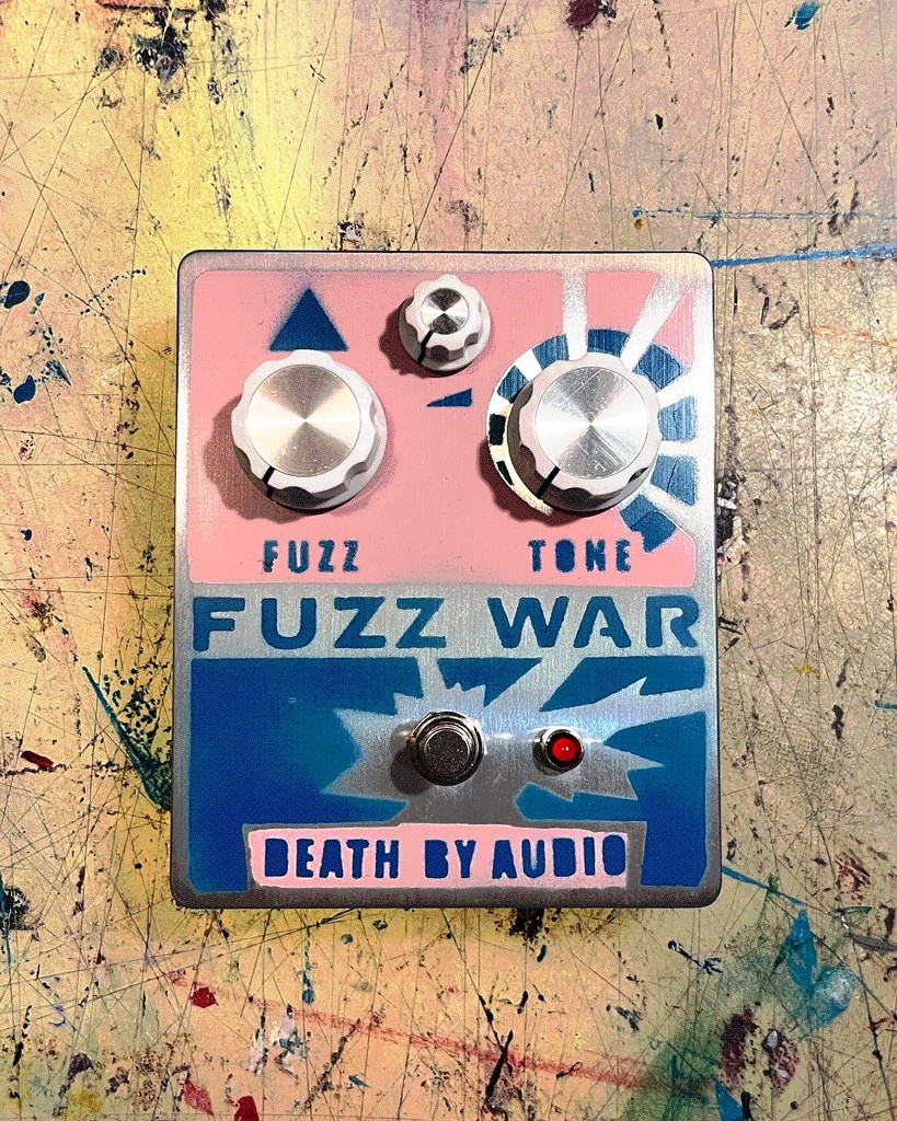 DeathByAudioFX's tweet photo. Shoutout to @empireguitars for this brutal blue + pink Fuzz War.
Only at their shop.π©·π₯π #supportyourlocalmusicshop
https://t.co/9Wauj4qGpO https://t.co/WRyHENUeni