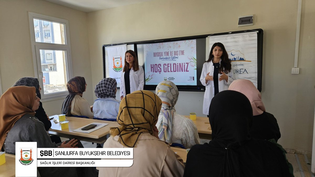 sanliurfabld's tweet photo. DUYGUSAL YEME VE FARKINDALIK PROGRAMI BAŞLADI!

Sağlık İşleri Daire Başkanlığımız tarafından, alanında uzman psikolog ve diyetisyenler eşliğinde yürütülen "Duygusal Yeme ile Baş Etme ve Farkındalık Programı" başladı.

Programda amaç;
- Yeme davranışlarının duygusal nedenlerini fark etmek,
- Sağlıksız yeme alışkanlıklarının yerine bilinçli ve dengeli beslenme davranışları geliştirmek,
- Katılımcılara psikolojik ve beslenme temelli destek sunarak kalıcı bir yaşam biçimi değişikliğini teşvik etmek.

Duygularını bastırmak için yemek yeme döngüsünden çıkmak mümkün. Bu program, bu döngüyü fark edip değiştirmek isteyen herkese açık olacak şekilde planlandı.