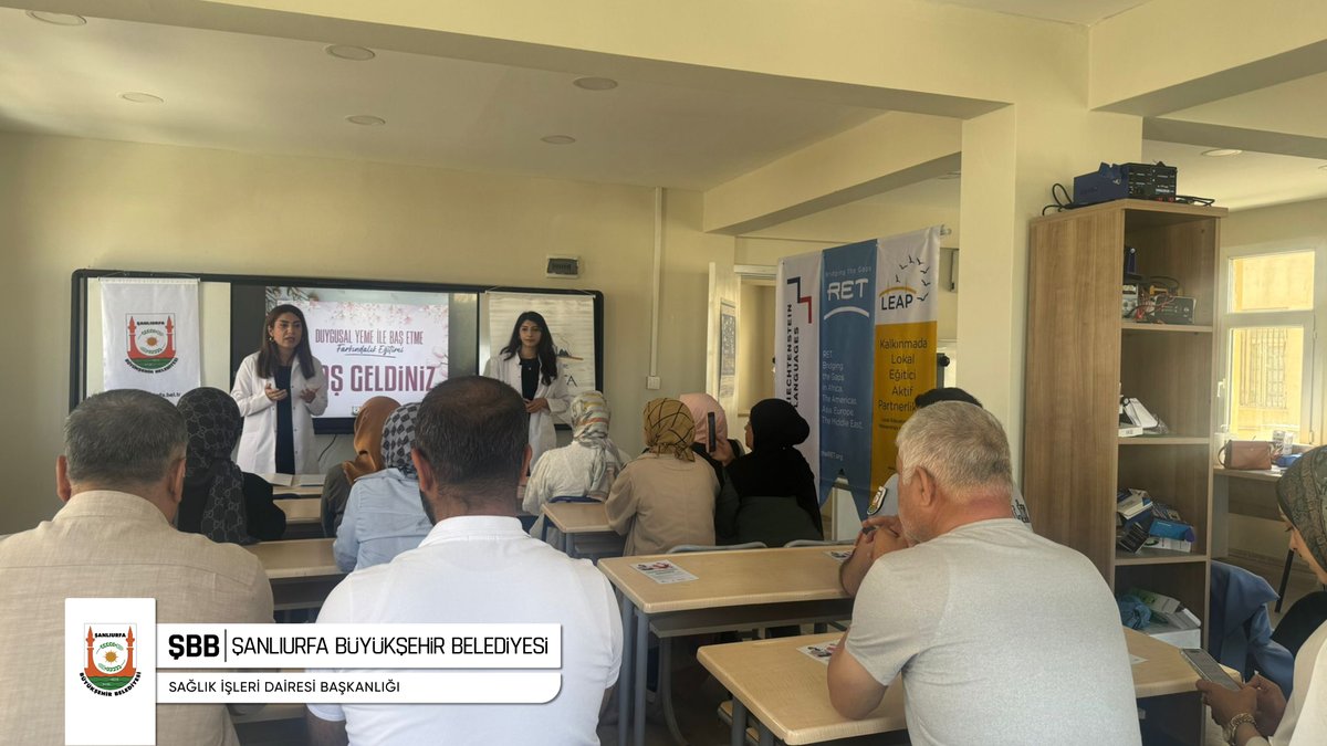 sanliurfabld's tweet photo. DUYGUSAL YEME VE FARKINDALIK PROGRAMI BAŞLADI!

Sağlık İşleri Daire Başkanlığımız tarafından, alanında uzman psikolog ve diyetisyenler eşliğinde yürütülen "Duygusal Yeme ile Baş Etme ve Farkındalık Programı" başladı.

Programda amaç;
- Yeme davranışlarının duygusal nedenlerini fark etmek,
- Sağlıksız yeme alışkanlıklarının yerine bilinçli ve dengeli beslenme davranışları geliştirmek,
- Katılımcılara psikolojik ve beslenme temelli destek sunarak kalıcı bir yaşam biçimi değişikliğini teşvik etmek.

Duygularını bastırmak için yemek yeme döngüsünden çıkmak mümkün. Bu program, bu döngüyü fark edip değiştirmek isteyen herkese açık olacak şekilde planlandı.