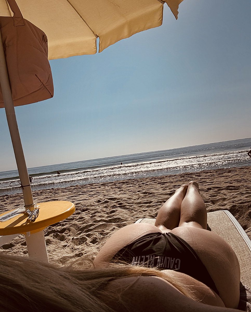 Po-Ansicht mit Aussicht 🌊
Alles andere zeig ich dir… wenn du weißt, wo. 😉