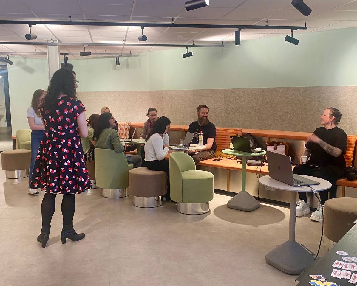 pycharm's tweet image. πWe loved having the PyLadies Amsterdam meetup on #Dapr & #AIAgents at the JetBrains office!
Dana Arsovska & Marc Duiker showed Dapr in action β from core concepts to building AI agents.
πPyCharm is proud to partner with a community built on learning, sharing, and support.