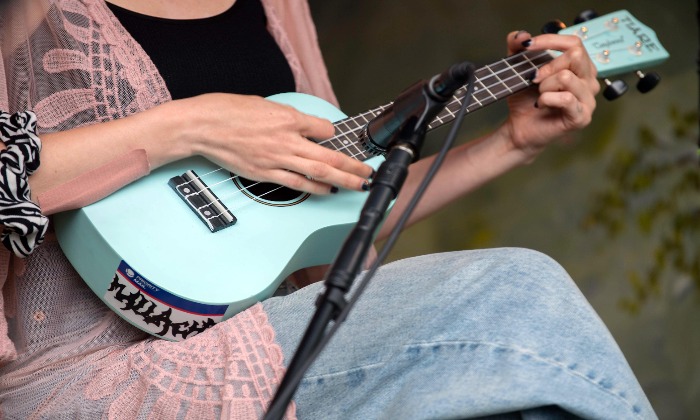 KerryCoArts's tweet photo. Workshops for ages 4-17 in ANAM: Killarney Arts &amp; Cultural Centre on 7th June for Cruinniú na nÓg.   

Choose from Taylor Swift or Chappell Roan dance &amp; song, music, or singing.

More details &amp; booking: https://t.co/x3xm7fCoeP

Funded by @creativeirl &amp; supported by @countykerry. https://t.co/Yj4IwUAZFC