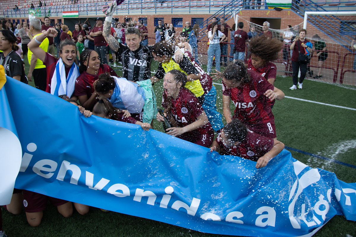 Con permiso, las fotos más especiales y esperadas del año🍇
#GoDUX #seguimoscreciendo