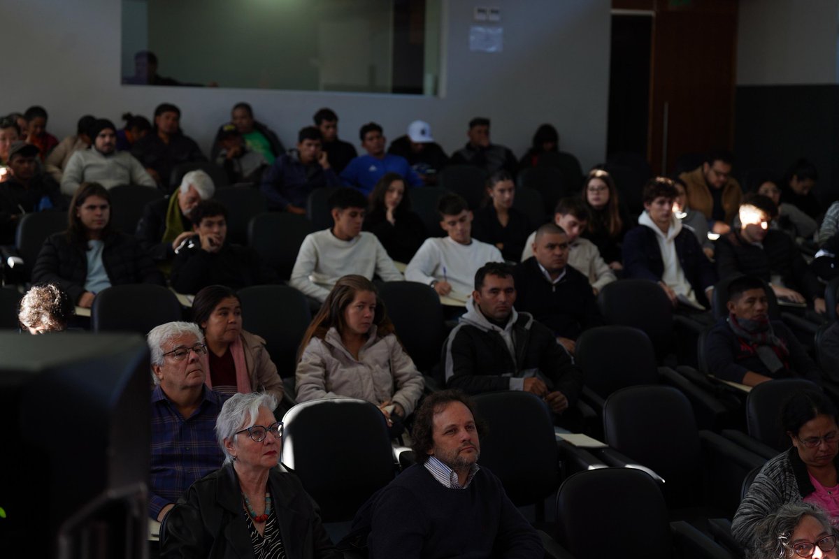 🙌 Con la conferencia inaugural “ Evolución de los sistemas agroalimentarios. Perspectivas en un mundo posneoliberal” de la mano de <a href="/GSetrini/">Gustavo Setrini</a>

🗣️Vení que todavía quedan mesas temáticas esta mañana y durante la tarde. 

📌 Biblioteca del Congreso Nacional

🎟️ Acceso gratuito