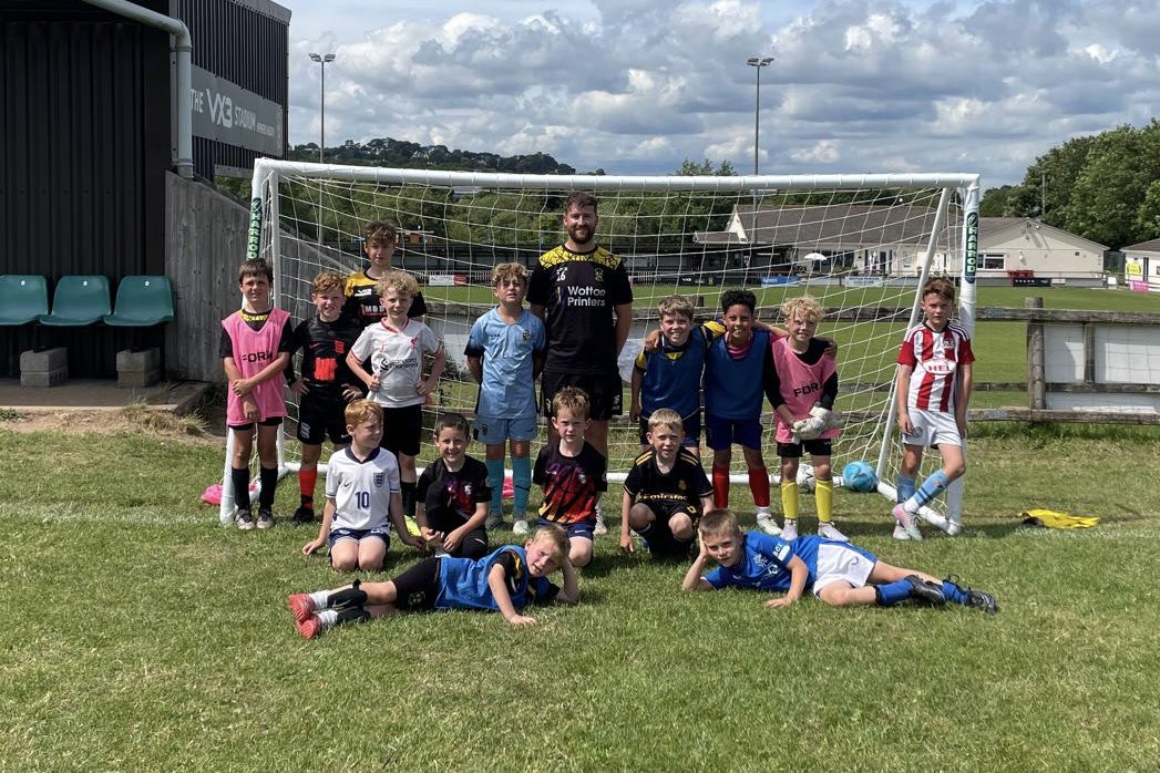 Buckland Athletic (@officalbafc) on Twitter photo β
| Buckland Athletic FC Football Camp
Day 4 and our first-ever football camp is complete π
Thanks to 1st Team Midfielder, <a href="/_JackBaxter23/">Jack Baxter</a> who joined us again today!
Also a huge thanks to all of the coaches throughout the week who have supported the running of the camp π€
π¦ β
| Buckland Athletic FC Football Camp
Day 4 and our first-ever football camp is complete π
Thanks to 1st Team Midfielder, <a href="/_JackBaxter23/">Jack Baxter</a> who joined us again today!
Also a huge thanks to all of the coaches throughout the week who have supported the running of the camp π€
π¦