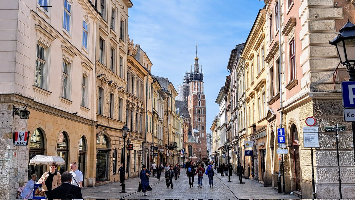 John Quakes tweet media