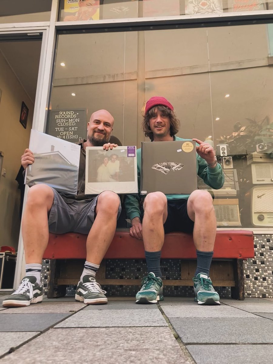 It's #NewMusicFriday! 🎶
What's on your list?

📸: Sound Records IOM