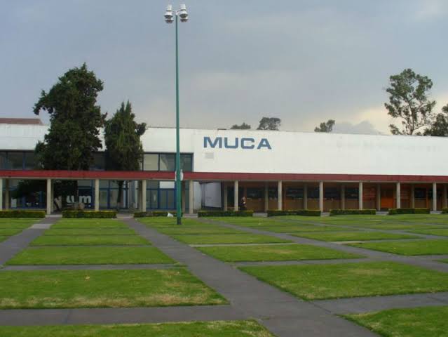 Este viernes cultural, date una vuelta por el MUCA, 📍Ubicado al sur de la Torre de Rectoría en Ciudad Universitaria, el Museo Universitario de Ciencias y Artes te espera con salas permanentes y exposiciones temporales en formatos que van del video al arte digital.