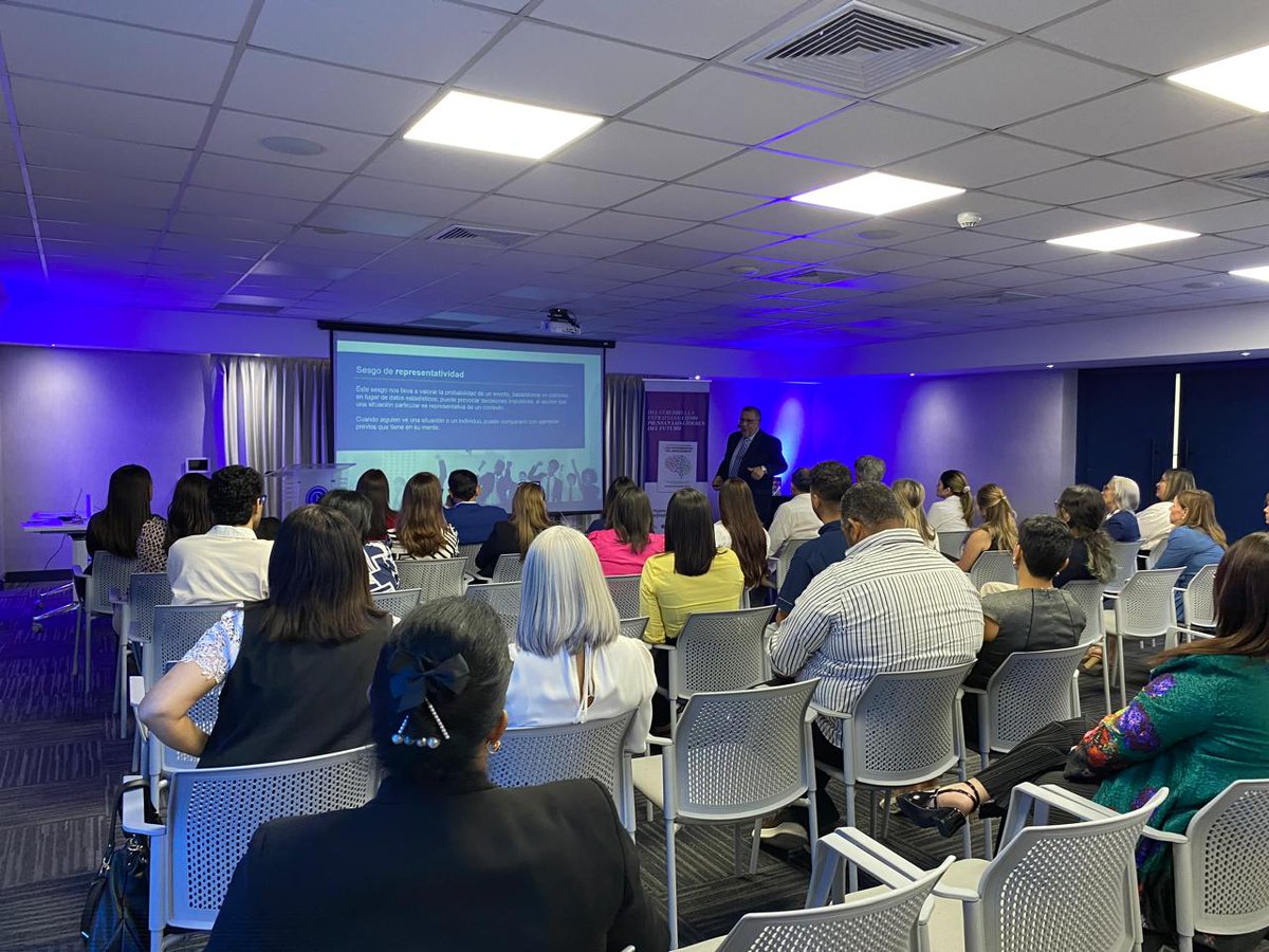 LinkGerencial's tweet photo. Una tarde memorable la presentación del libro "Los pensamientos del management".
Gracias a los clientes, colegas y amigos que nos acompañaron en este encuentro del liderazgo, el pensamiento estratégico y la toma de decisiones. #LosPensamientosDelManagement #Liderazgo #Management https://t.co/arjFIhgkZg