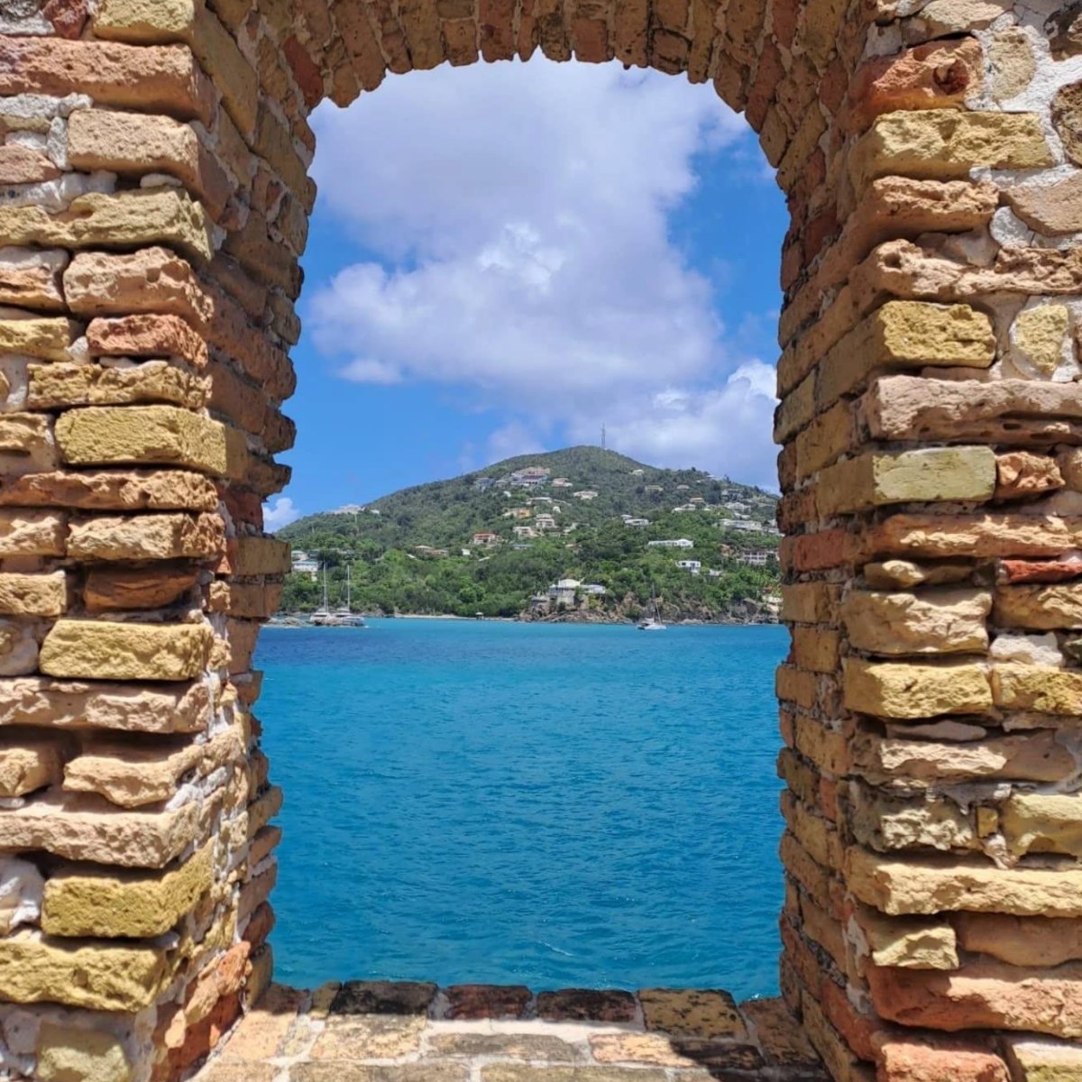 Visit USVI – U.S. Virgin Islands Dept. of Tourism (@usvitourism) on Twitter photo Starting December 6, <a href="/AmericanAir/">americanair</a> kicks off Saturday flights from Chicago to St. Croix, followed by daily flights to St. Thomas beginning December 18. Learn more and let the countdown to paradise begin: travelpulse.com/news/airlines-…
IG 📸: Svnilaya
#VisitUSVI #NaturallyInRhythm Starting December 6, <a href="/AmericanAir/">americanair</a> kicks off Saturday flights from Chicago to St. Croix, followed by daily flights to St. Thomas beginning December 18. Learn more and let the countdown to paradise begin: travelpulse.com/news/airlines-…
IG 📸: Svnilaya
#VisitUSVI #NaturallyInRhythm