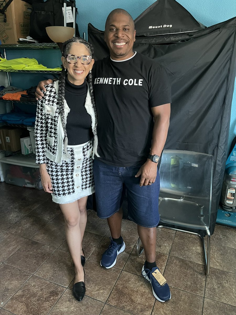 I had a surprise visitor today at work. Thank you for coming to see me Roman! It was so great catching up. My very first homeless outreach partner in LV from <a href="/dtplv/">DTP</a> &amp; <a href="/DowntownRanger/">Downtown Rangers</a> days. 🥰 #dtranger