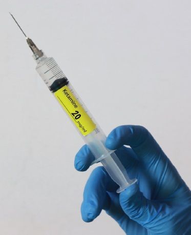 Elizabeth Malinzak, MD, FASA (@ebmalinzakmd) on Twitter photo Unlock the truth about ketamine in @asamonitor! Often misunderstood, it is life-saving in medical settings but dangerous when misused. Stay informed on this powerful anesthetic in this article by <a href="/CorinnaYuMD/">Corinna Yu, MD, MBA, FASA</a> & former @asalifeline president Dr. Clark.
buff.ly/yOmHCOX Unlock the truth about ketamine in @asamonitor! Often misunderstood, it is life-saving in medical settings but dangerous when misused. Stay informed on this powerful anesthetic in this article by <a href="/CorinnaYuMD/">Corinna Yu, MD, MBA, FASA</a> & former @asalifeline president Dr. Clark.
buff.ly/yOmHCOX