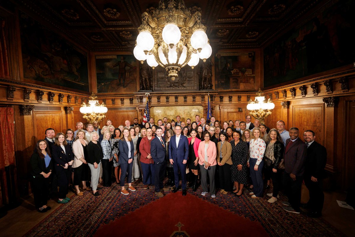 Leadership Pgh Inc. (@leadershippgh) on Twitter photo In case you missed it, LP XLI met with <a href="/GovernorShapiro/">Governor Josh Shapiro</a> on their annual trip to the PA Capitol. From Southwestern Pennsylvania to Harrisburg, this is regional leadership in action. 🏛️
Interested in joining the next Leadership Pittsburgh cohort? Apply at loom.ly/eHicsnY In case you missed it, LP XLI met with <a href="/GovernorShapiro/">Governor Josh Shapiro</a> on their annual trip to the PA Capitol. From Southwestern Pennsylvania to Harrisburg, this is regional leadership in action. 🏛️
Interested in joining the next Leadership Pittsburgh cohort? Apply at loom.ly/eHicsnY