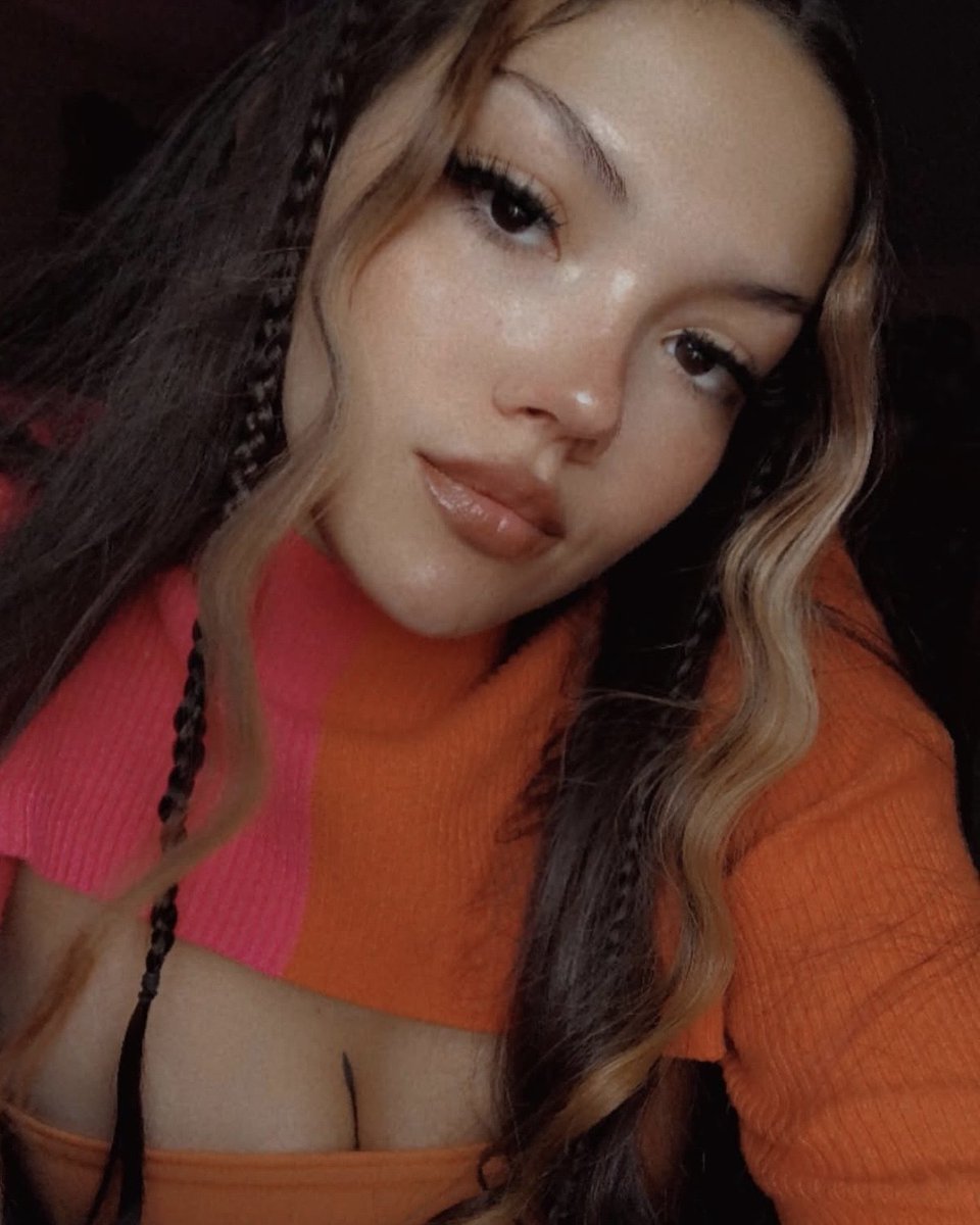 Sabrina’s beauty is effortless and her charm is off the charts 💫 From her stunning looks to her adorable vibe she’s the total package. Don’t just admire from afar… message her on Alua and see what surprises she has for you 💌✨

💌 Alua : alua.com/scxx

#AluaModel