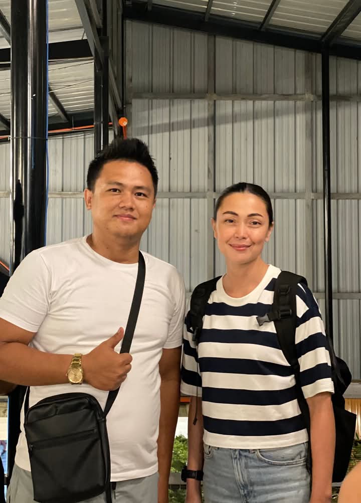 jsmgallery's tweet photo. "Jodi SantaMaria meets Piolo Pakwan 😂. Welcome to Iligan City Maam Jodie! Enjoy staying here in Iligan po. ❤️"

📸 Franz Gerasmio | #JodiStaMaria https://t.co/FtCUloXa7i