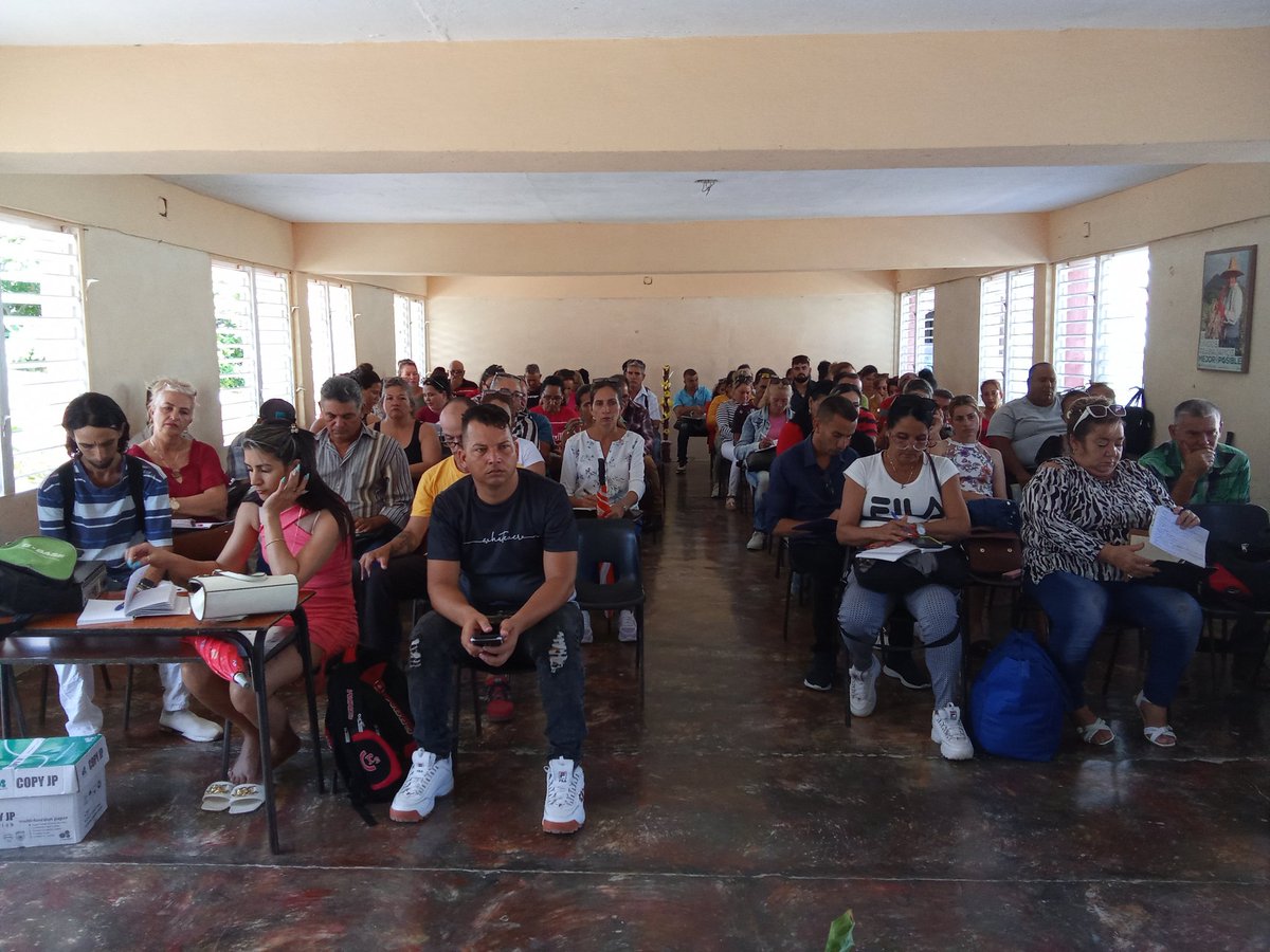JorgeLu71436757's tweet photo. Se desarrolla la #RIACT en #PuertoPadre los aseguramientos para lograr un excelente cierre de curso es un tema en la agenda de trabajo @DiazCanelB @naimatrujillob @LorenzoOsbel @nilser_pineda @Yanisleydi86605 @Louisochoaochoa @octavio630810 https://t.co/ebp0OLMn1r