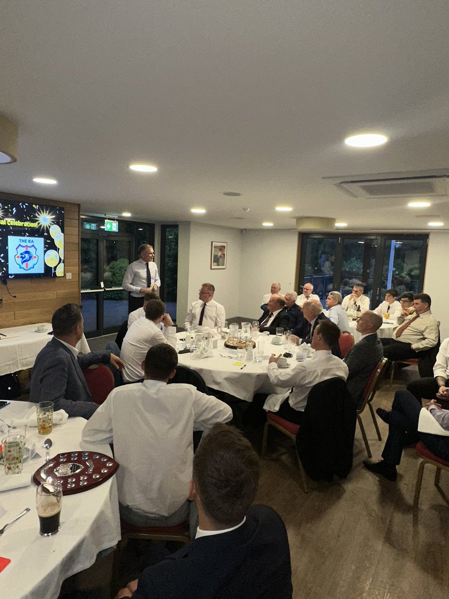 Premier League Referee Graham Scott shares stories of resilience throughout his referee career - a great, and motivating moment!