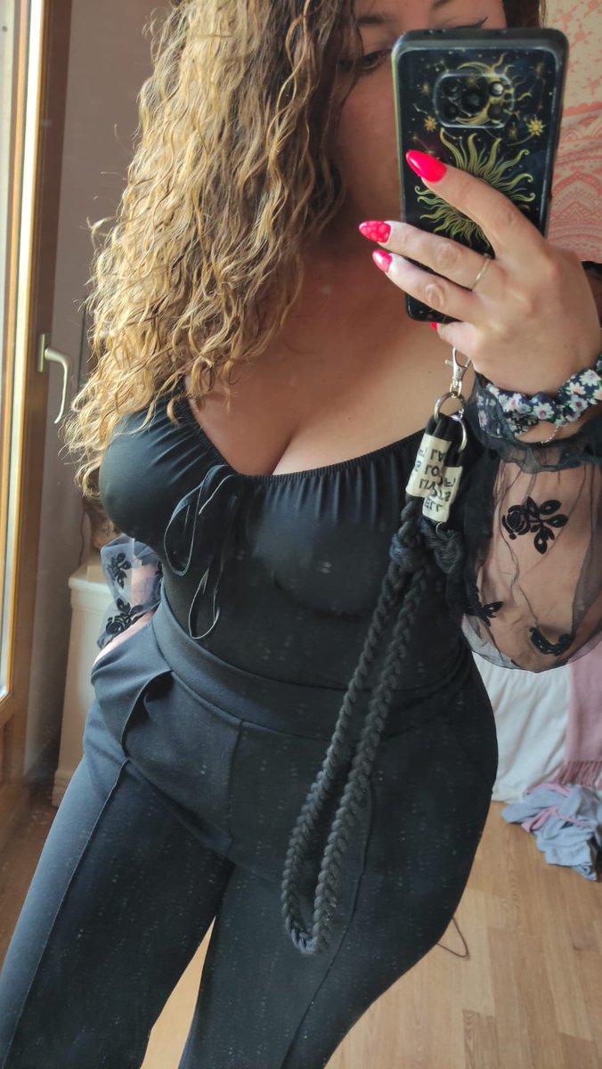 🔃RT si tu aimerais que je débarque comme ça chez toi pour ce #vendrediseins

#NGOT #nue #nu #naked #erotic #erotique #hot #echangiste #echangisme #libertin #voyeur #voyeurisme #exhib #glamour #porno #porn #tds #hotwife #sexwife #camgirl #hotcam #coquine #fesses #fesse #boobs