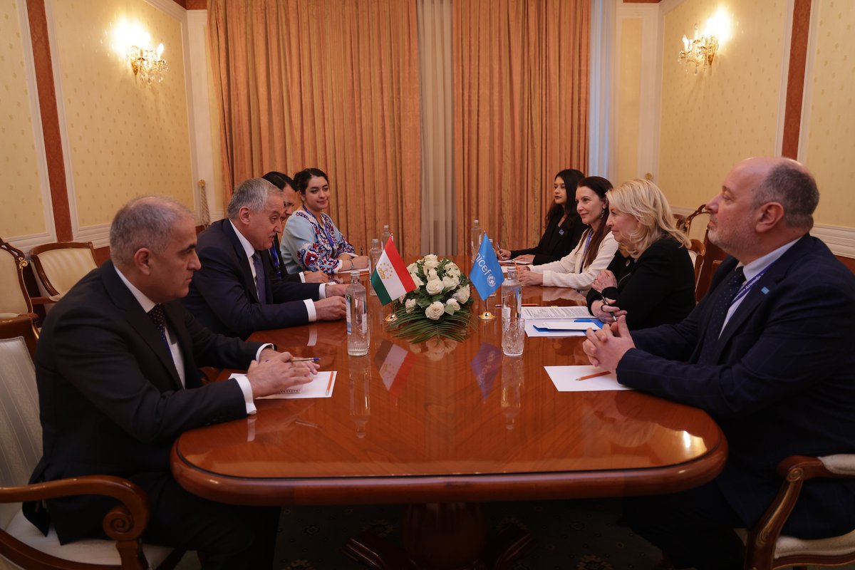 MID_Tajikistan's tweet photo. Встреча с Исполнительным Директором ЮНИСЕФ
https://t.co/wVxDKkAlMI https://t.co/NQNZshNuUg