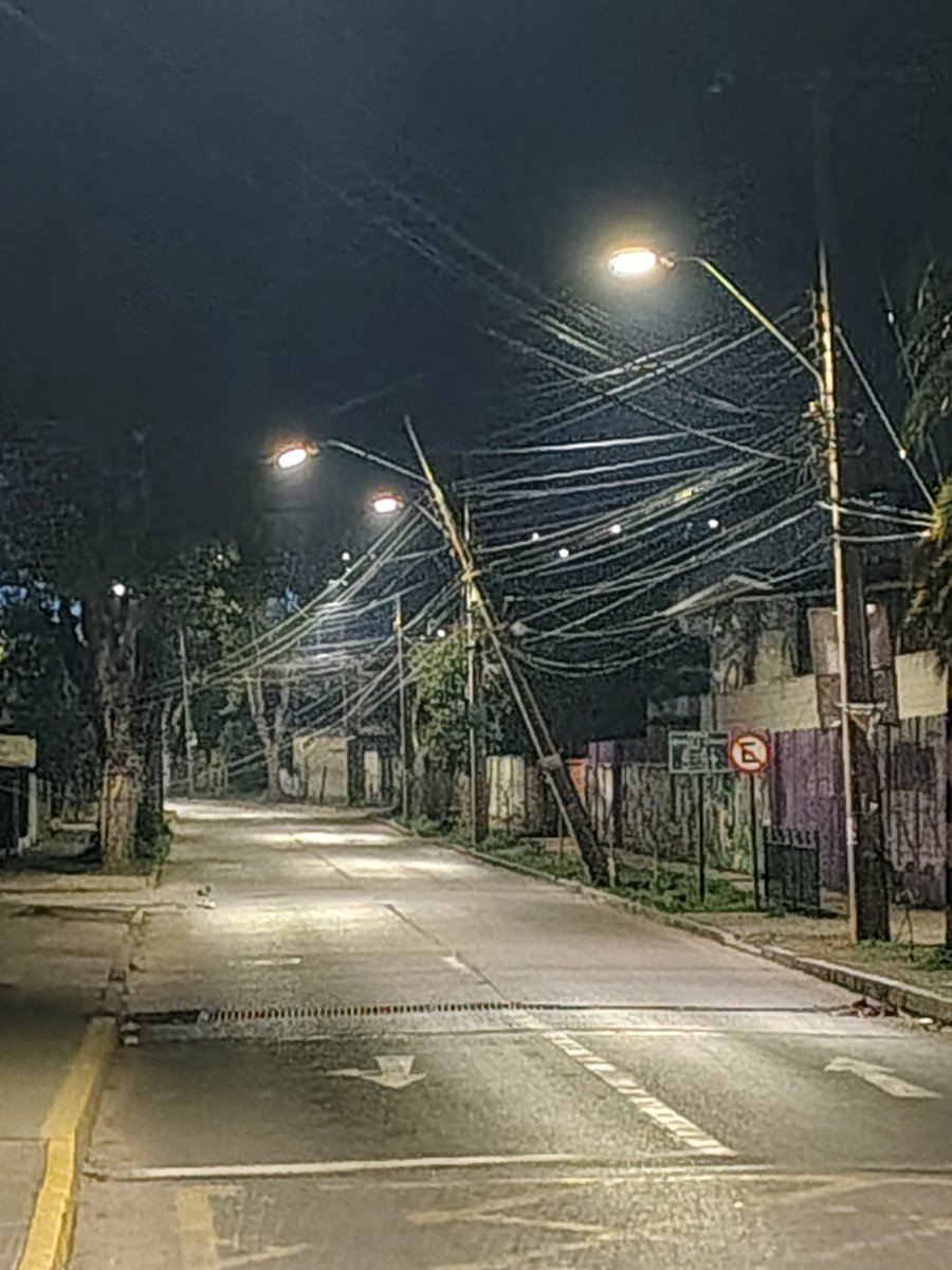 nanosantos's tweet photo. Calle Ignacio Carrera pinto en villa alemana casi esquina avenida Valparaíso (puente negro) porte cortado por accidente se informo a emergencias de villa alemana 05:22 @sitiodelsuceso @MargaMargaNews https://t.co/iOwCBN1UZj