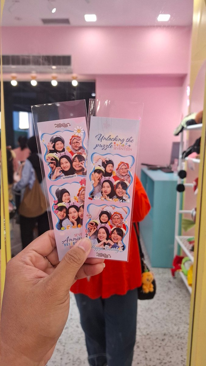 AleaBoo_1601's tweet photo. Hunting Frame 😋🩷 
@CaratMakassar @draftlov 
 
📍@selfietimeid
So Cuteeee🫠🤏 https://t.co/SbVrBuqVQ7